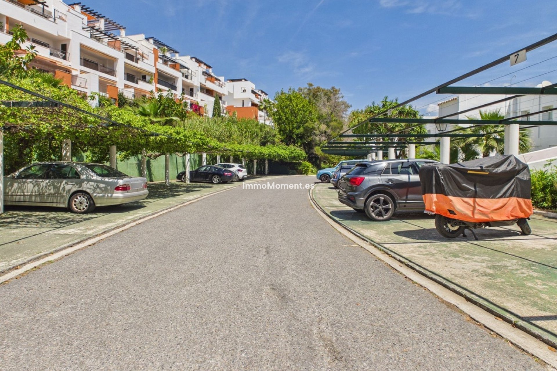 Resale - Apartment - Benahavís - La Quinta