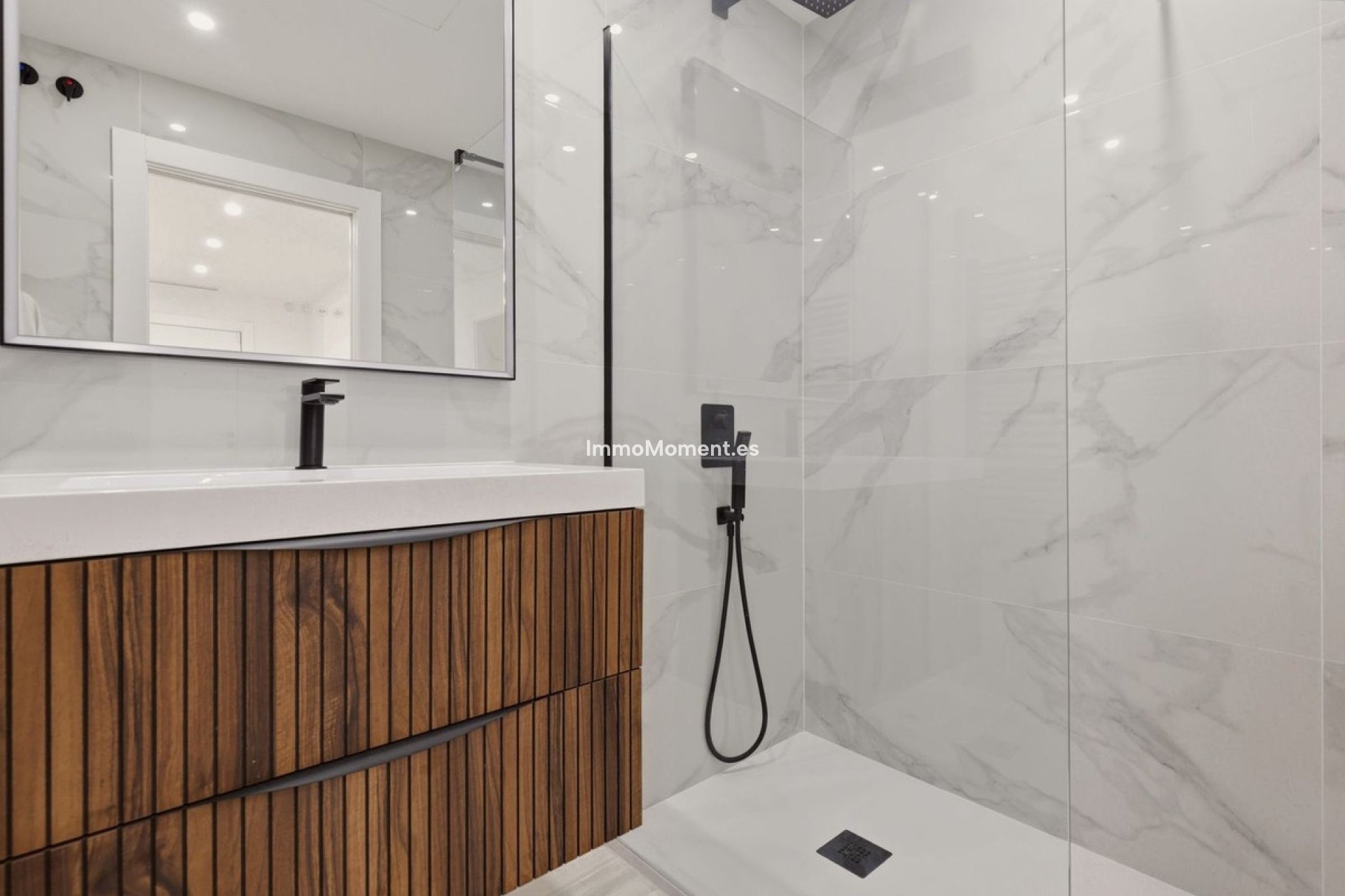 Resale - Apartment - Benahavís - La Quinta