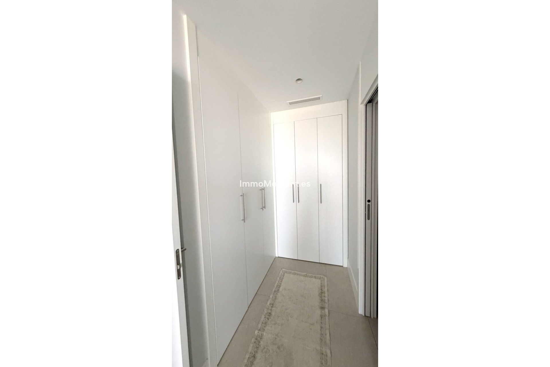 Resale - Apartment - Benahavís - La Quinta