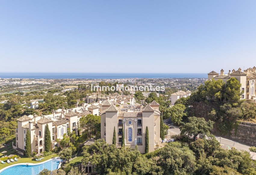 Resale - Apartment - Benahavís - La Quinta