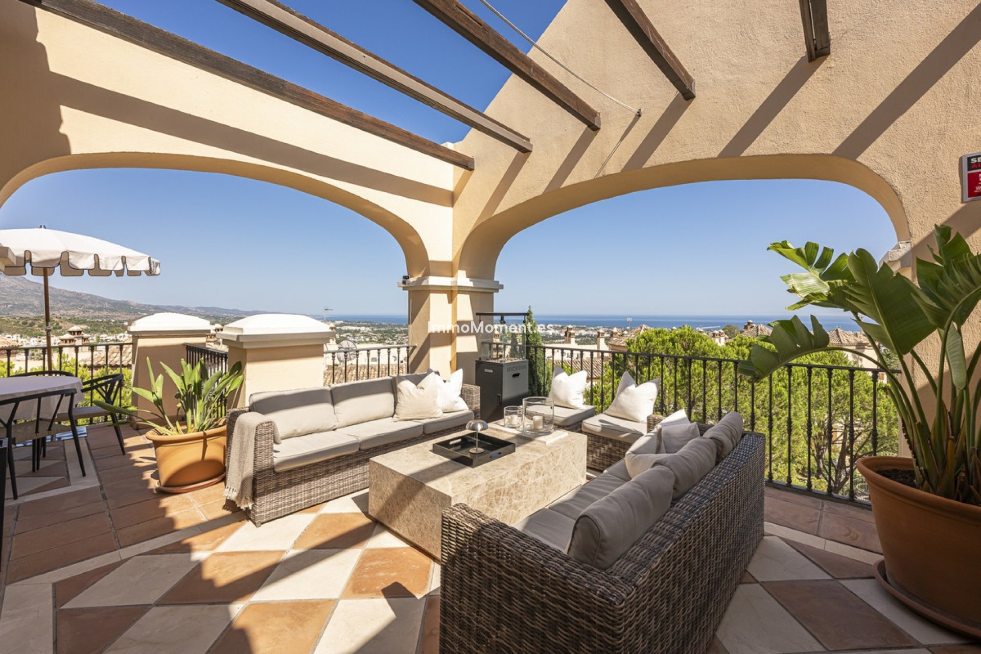 Resale - Apartment - Benahavís - La Quinta