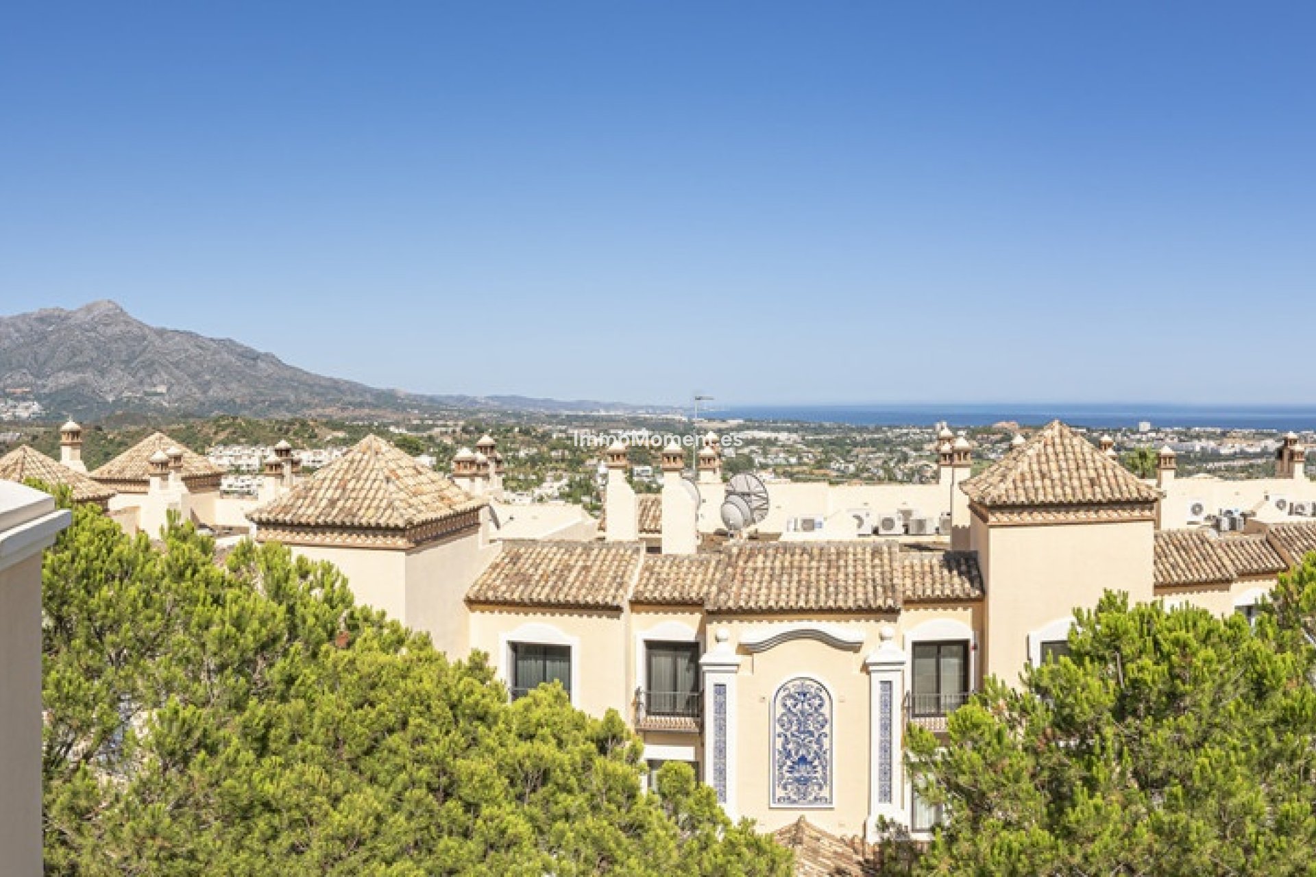 Resale - Apartment - Benahavís - La Quinta