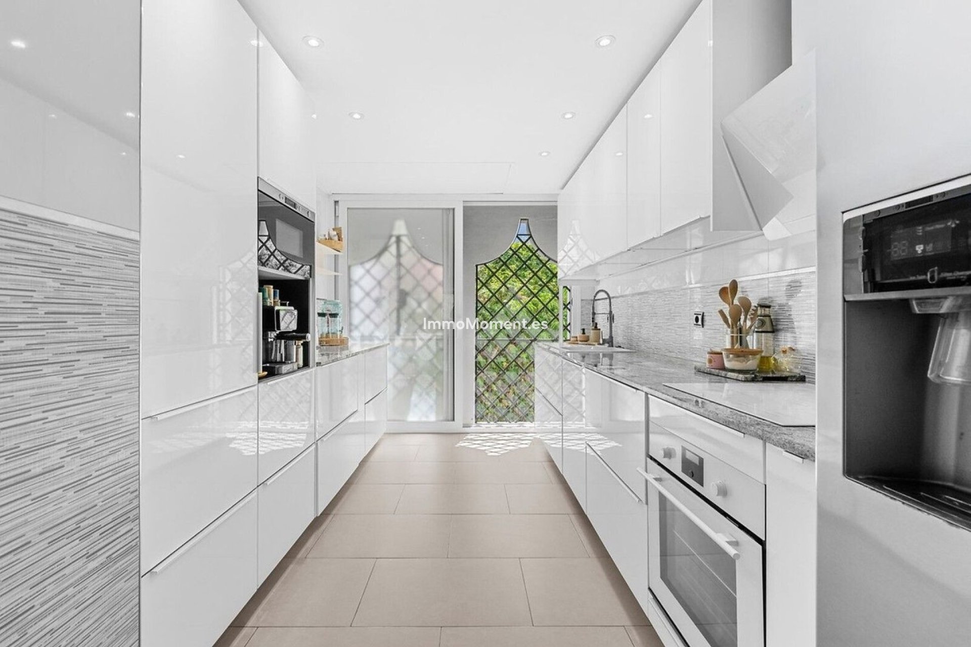 Resale - Apartment - Benahavís - La Quinta