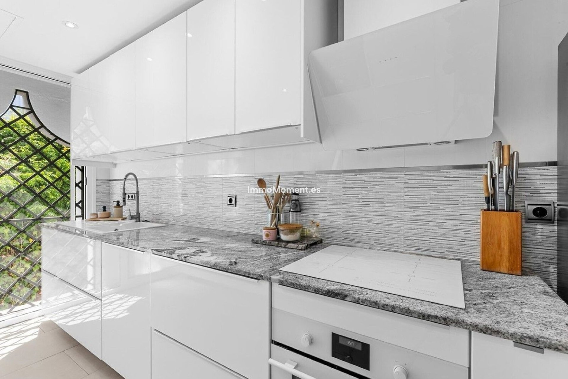 Resale - Apartment - Benahavís - La Quinta
