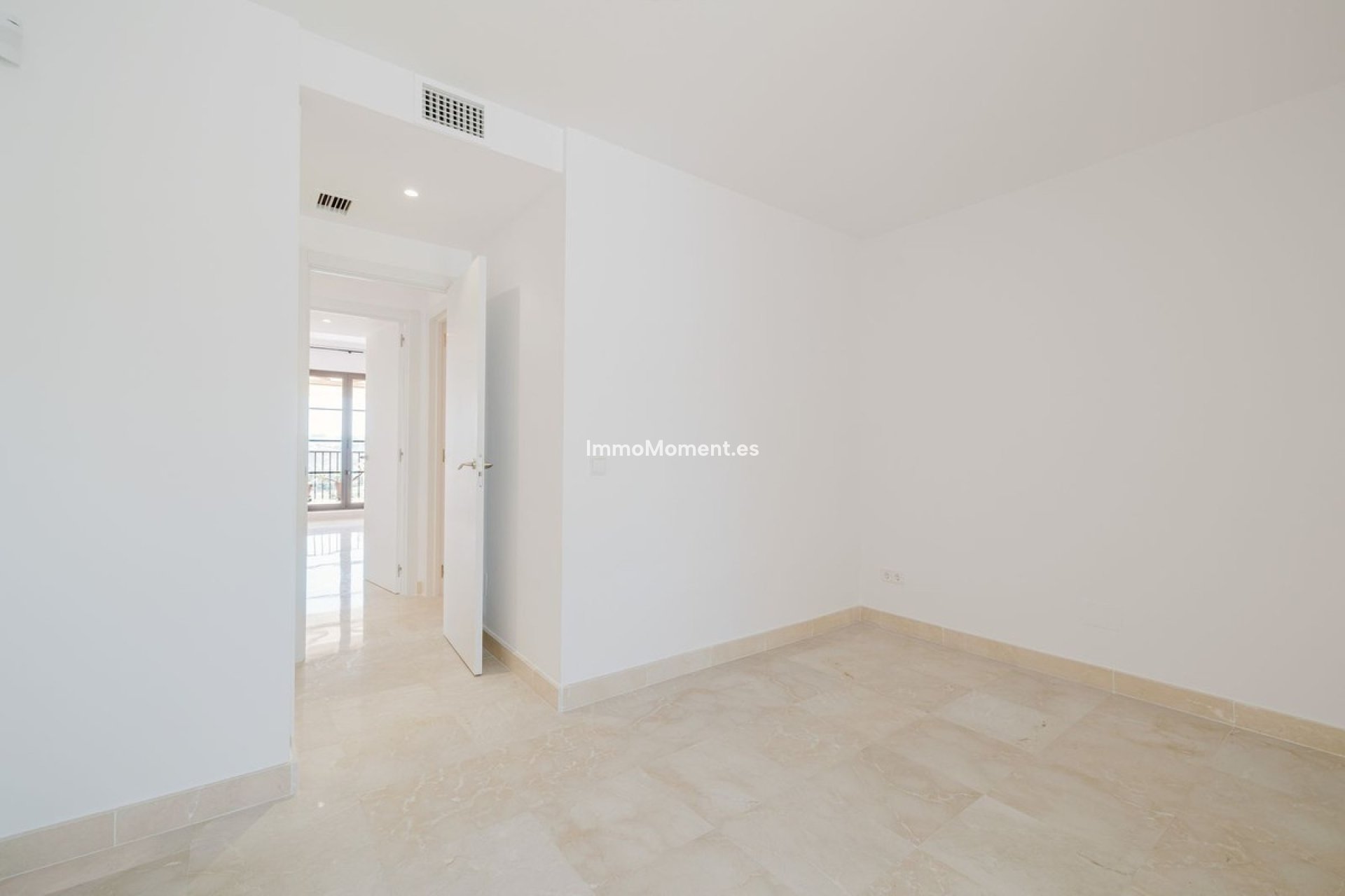 Resale - Apartment - Benahavís - Los Arqueros