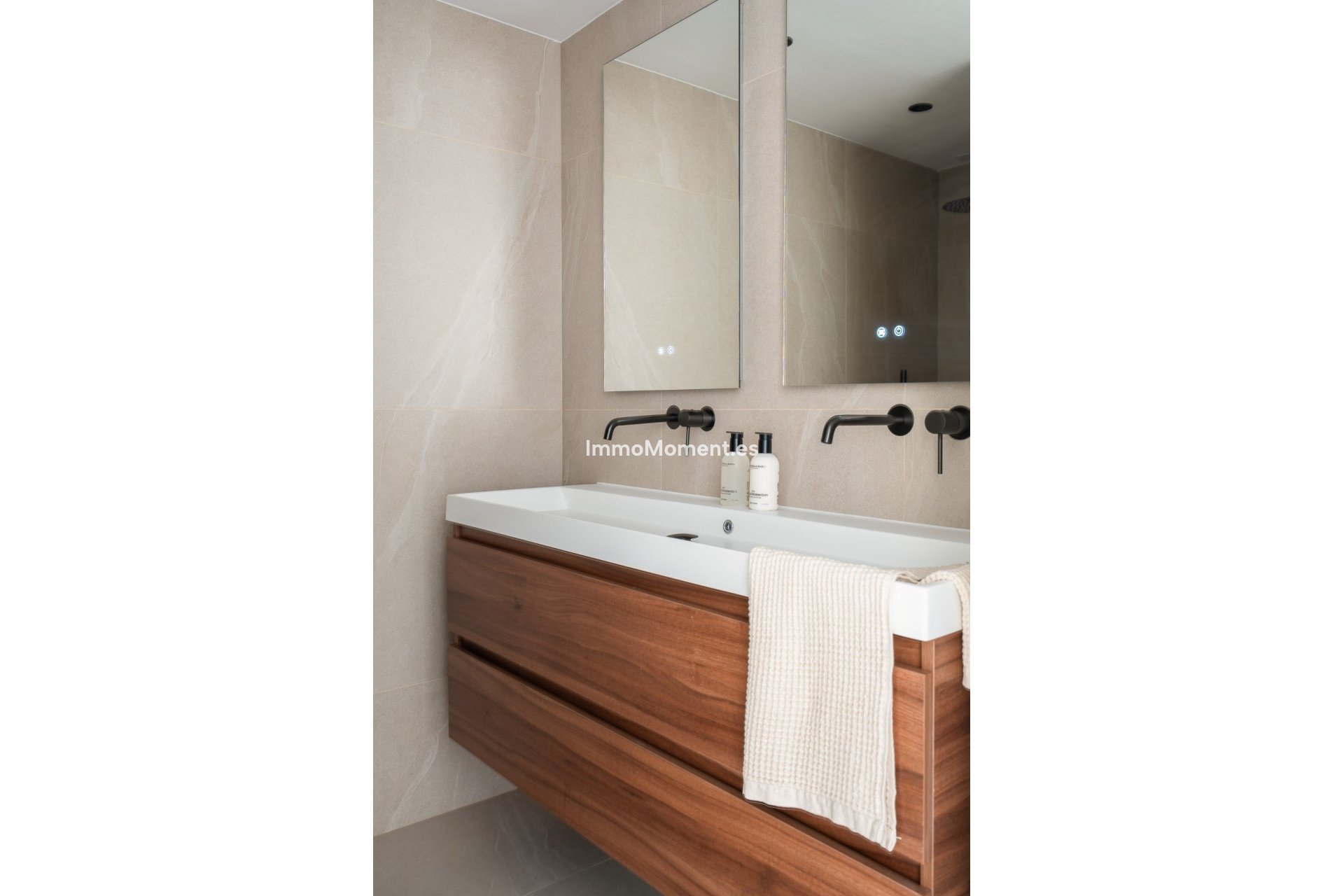 Resale - Apartment - Benahavís - Los Arqueros