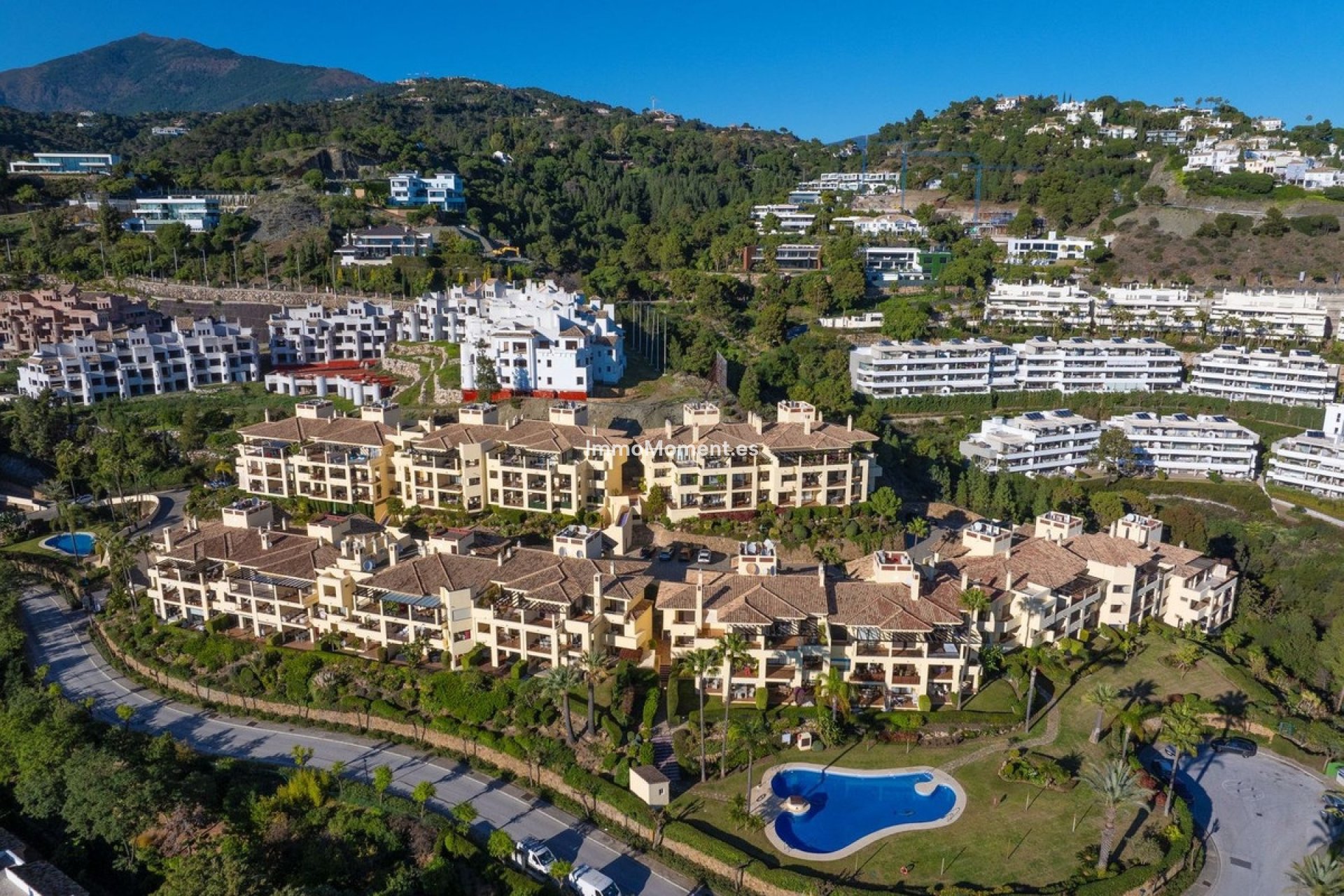 Resale - Apartment - Benahavís - Los Arqueros