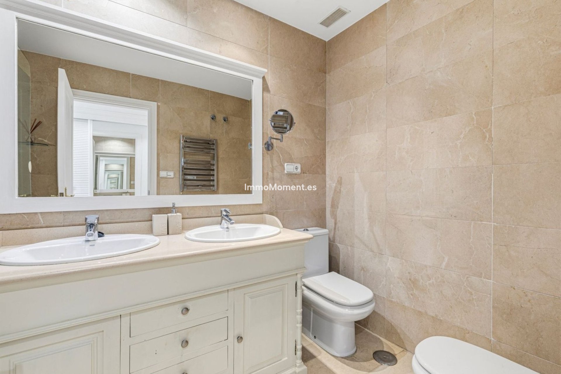 Resale - Apartment - Benahavís - Los Arqueros