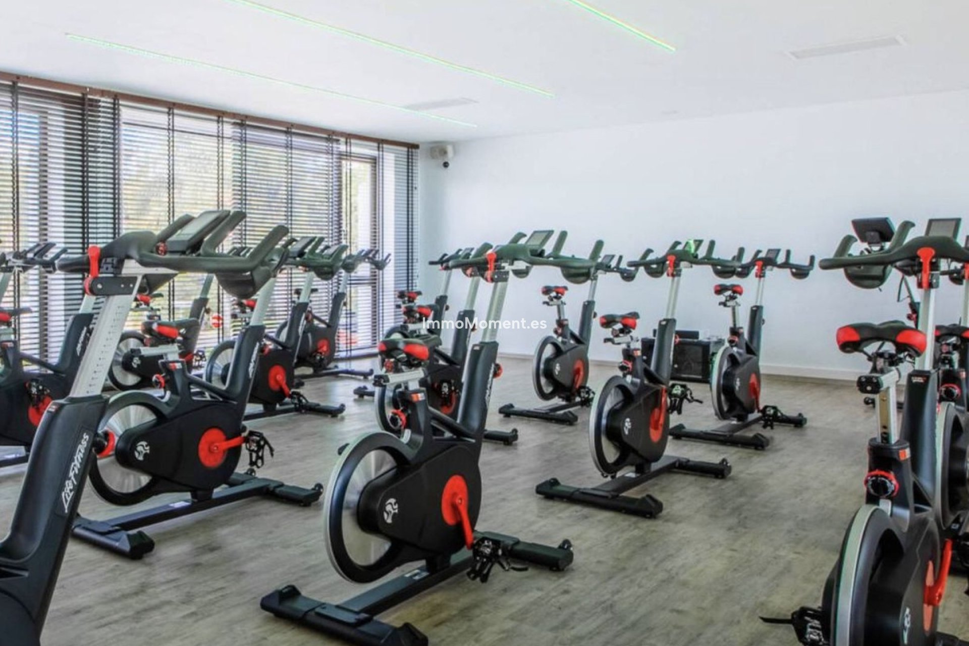 Resale - Apartment - Benahavís - Los Arqueros