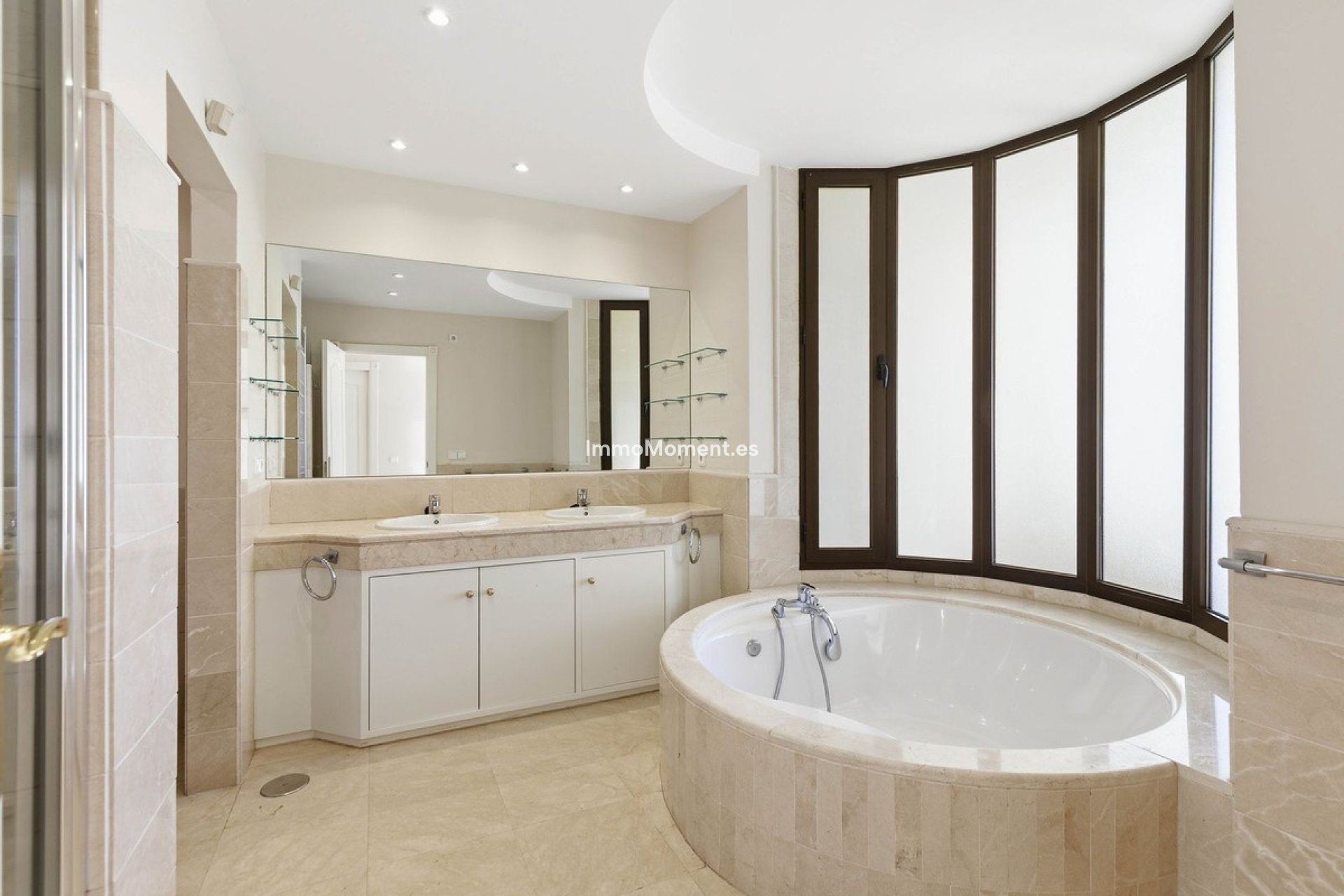 Resale - Apartment - Benahavís - Los Arqueros