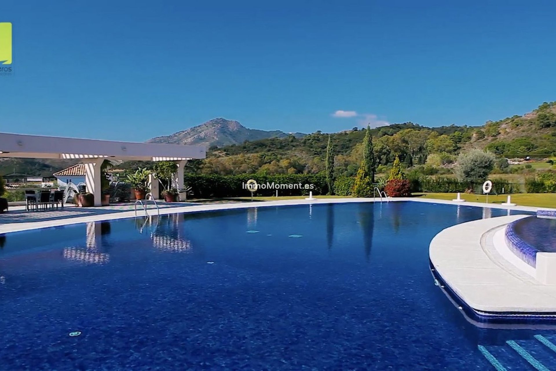 Resale - Apartment - Benahavís - Los Arqueros