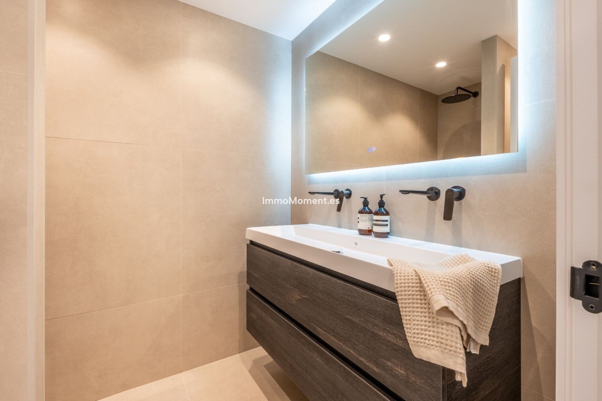 Resale - Apartment - Benahavís - Los Arqueros