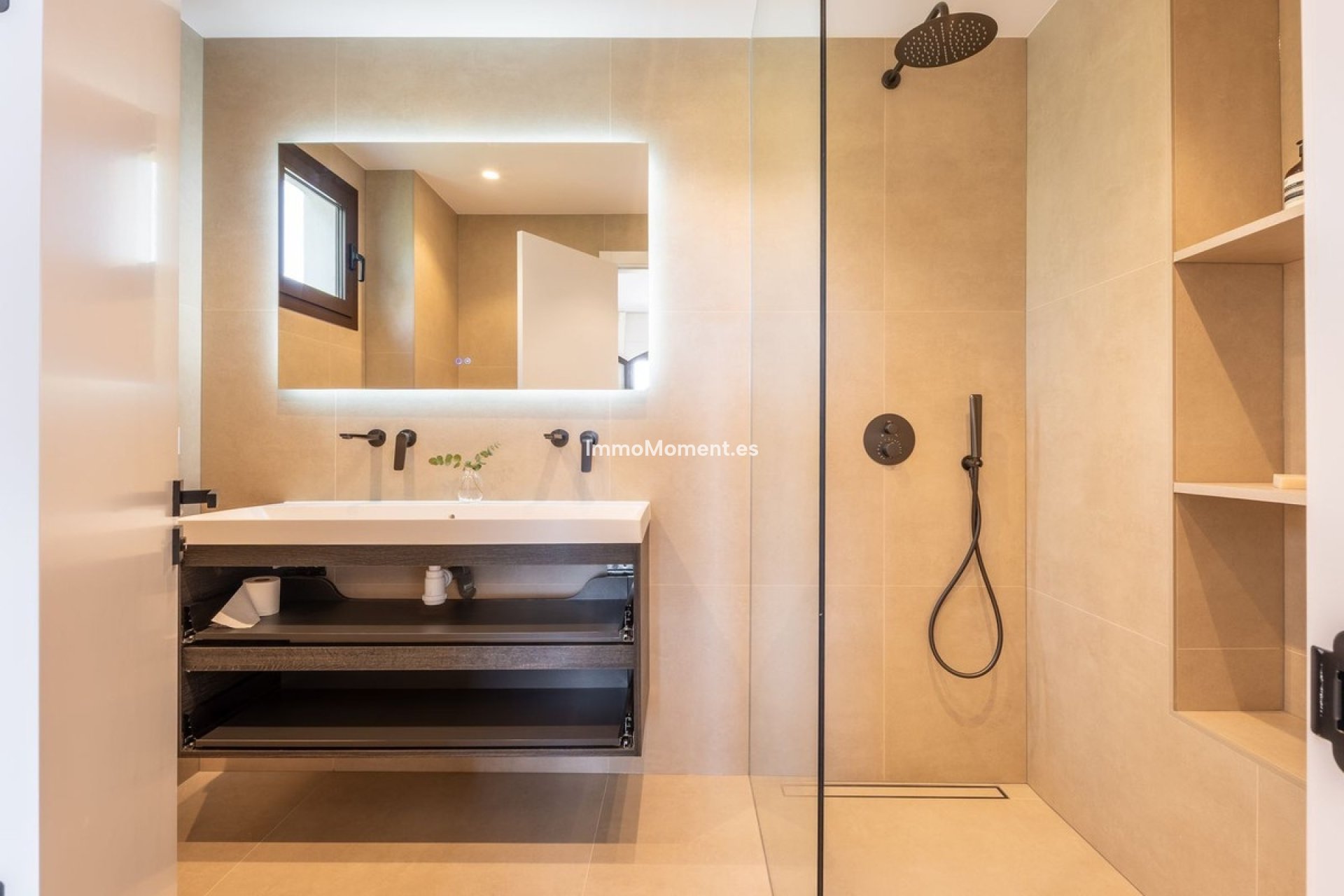 Resale - Apartment - Benahavís - Los Arqueros