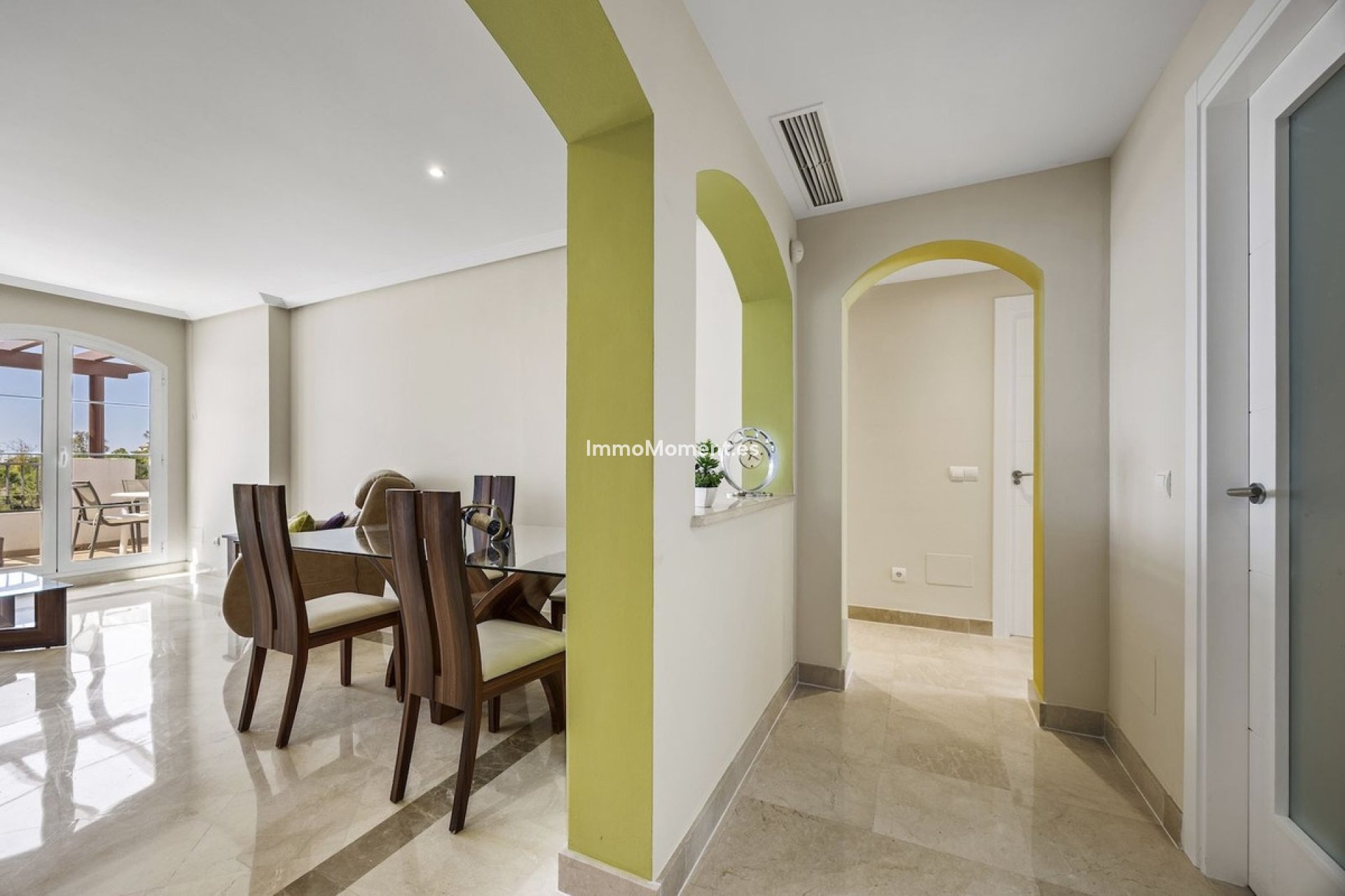 Resale - Apartment - Benahavís - Los Arqueros