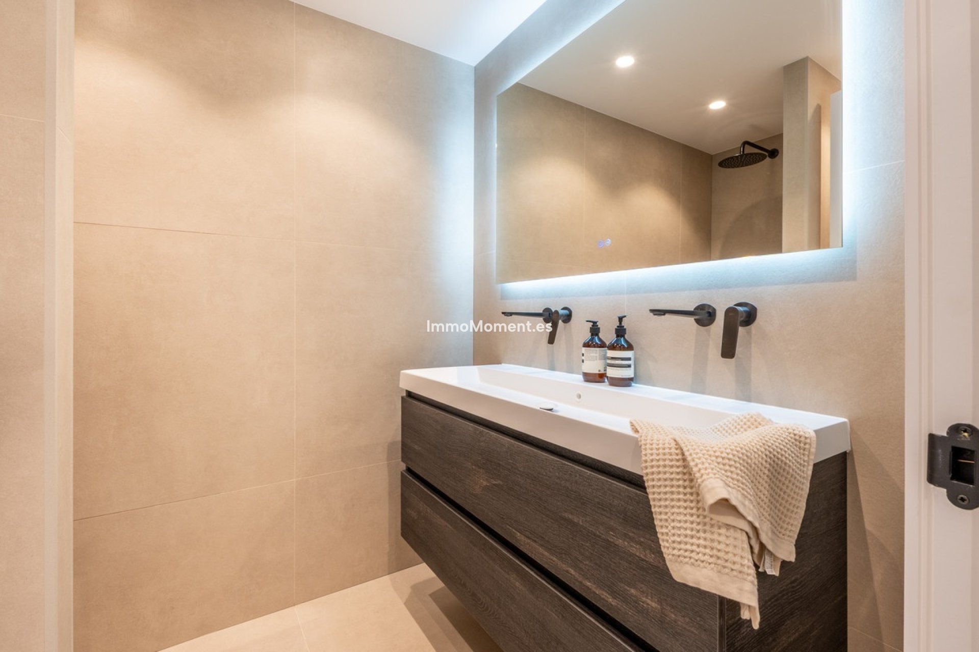 Resale - Apartment - Benahavís - Los Arqueros