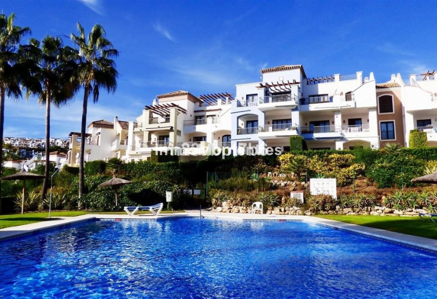 Resale - Apartment - Benahavís - Los Arqueros
