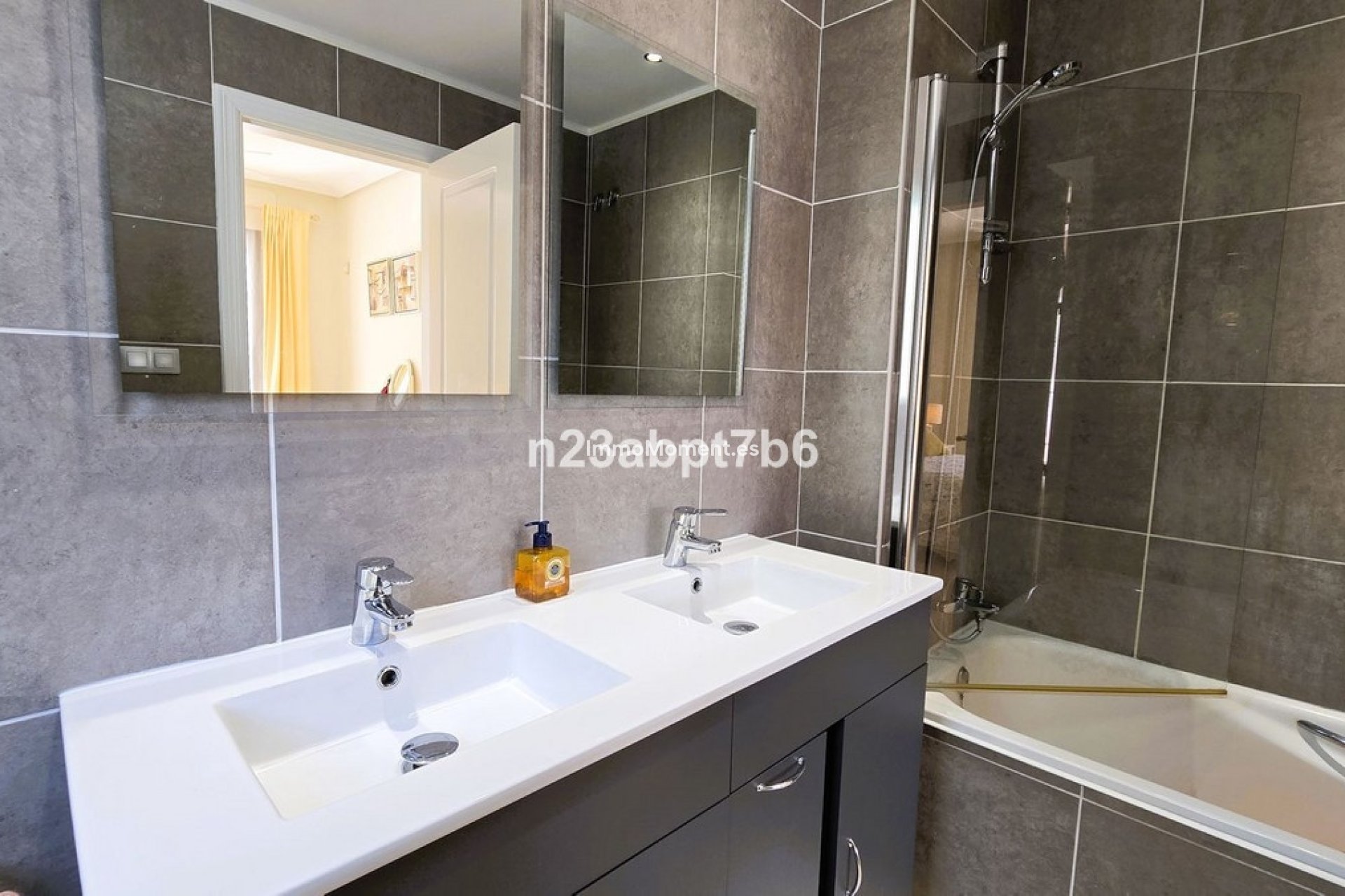 Resale - Apartment - Benahavís - Los Arqueros