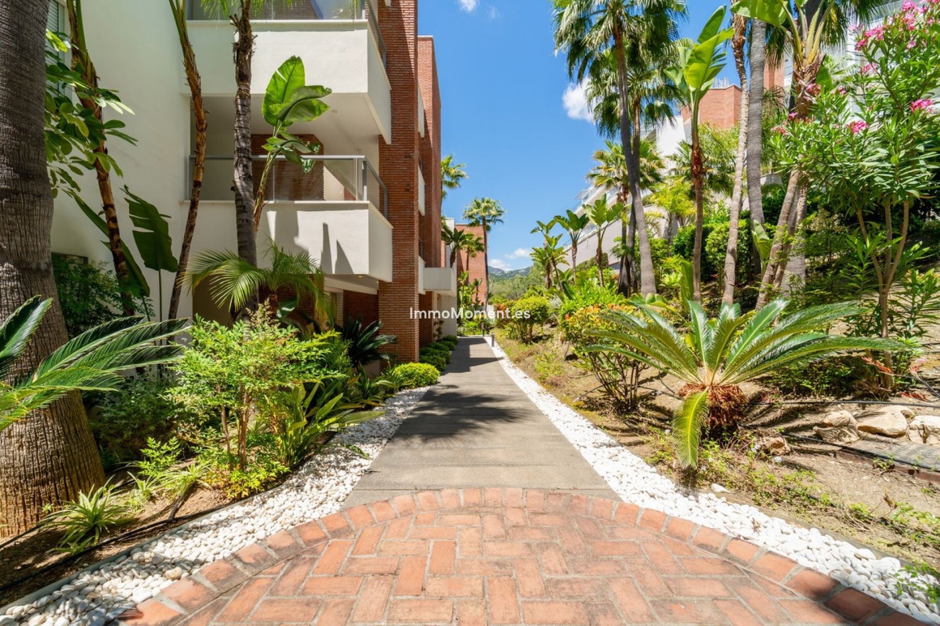 Resale - Apartment - Benahavís - Los Arqueros