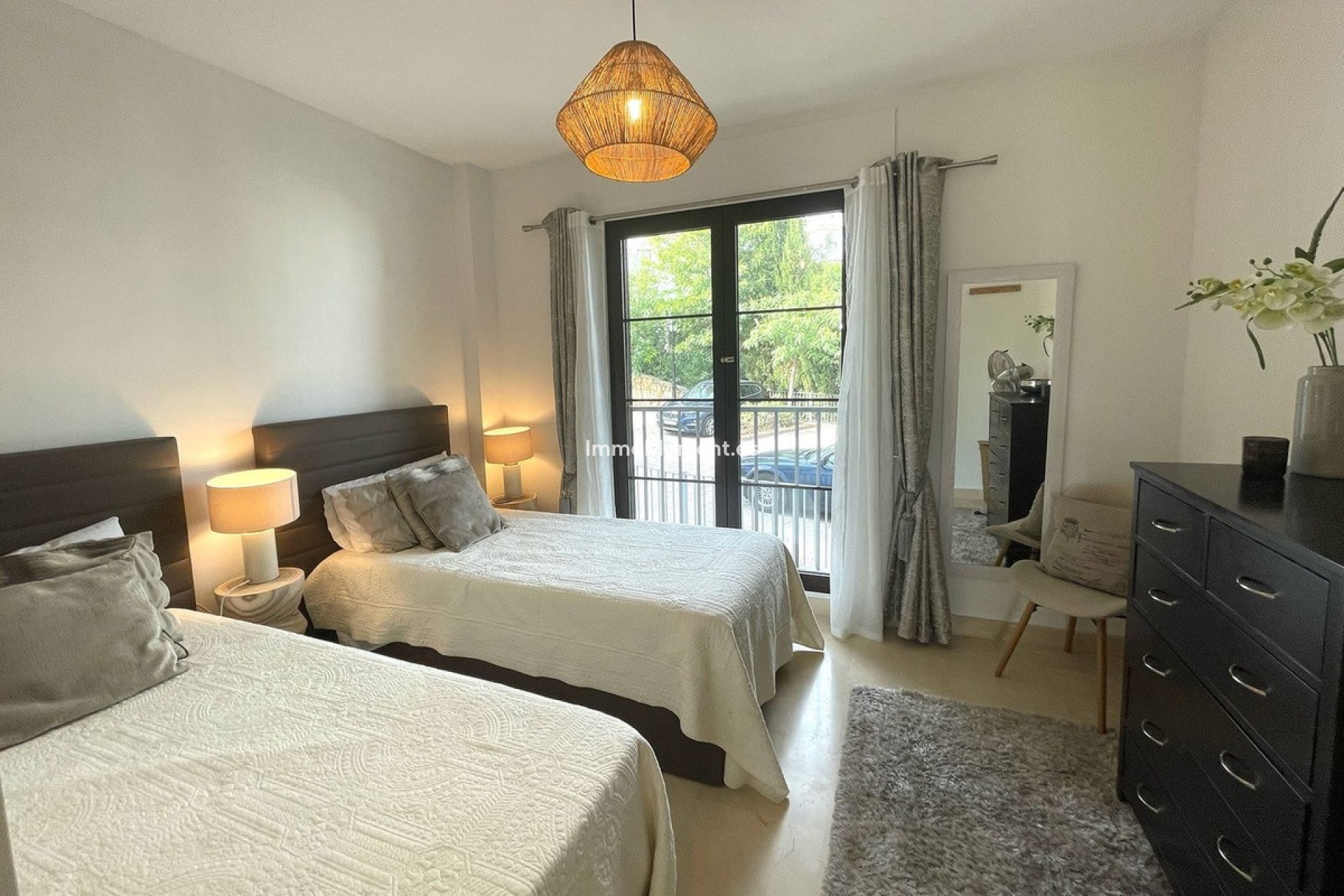 Resale - Apartment - Benahavís - Los Arqueros