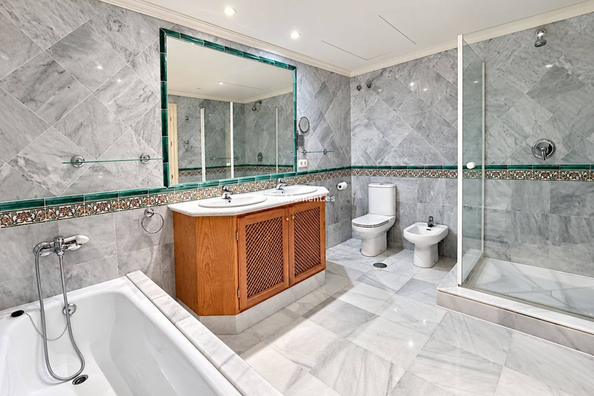 Resale - Apartment - Benahavís - Monte Halcones
