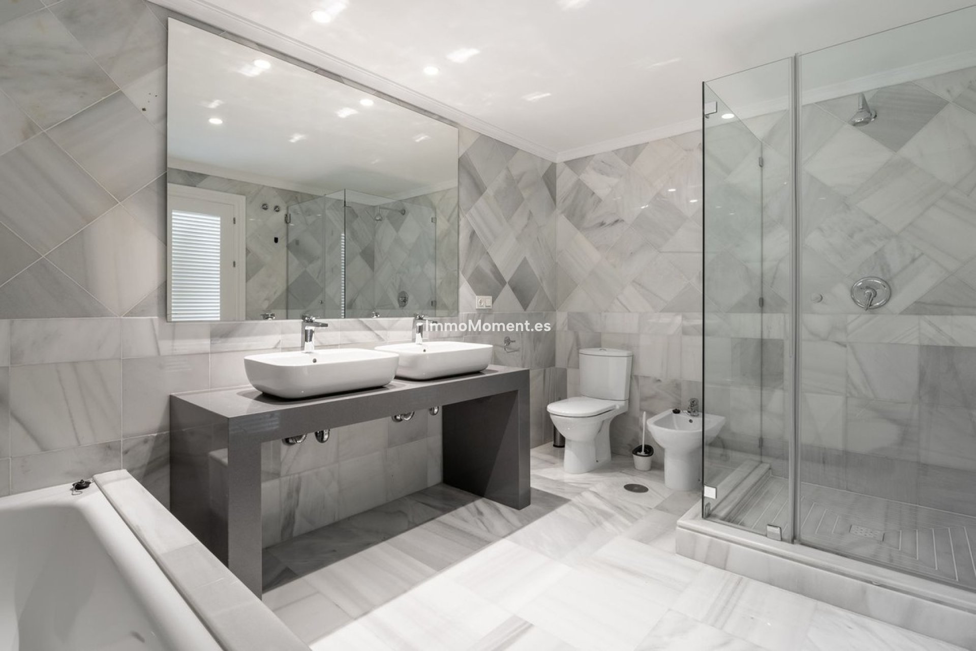 Resale - Apartment - Benahavís - Monte Halcones