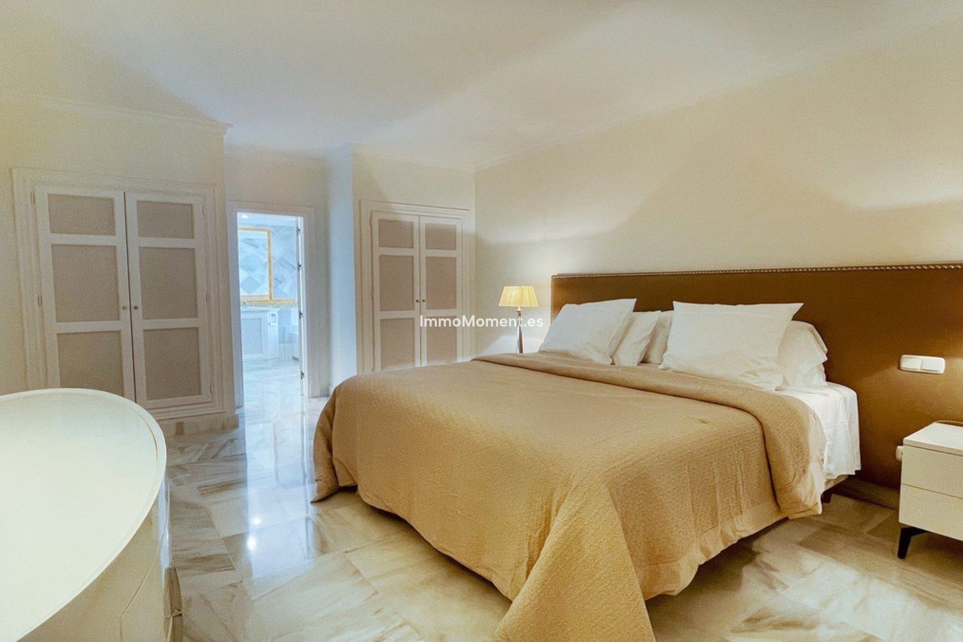 Resale - Apartment - Benahavís - Monte Halcones