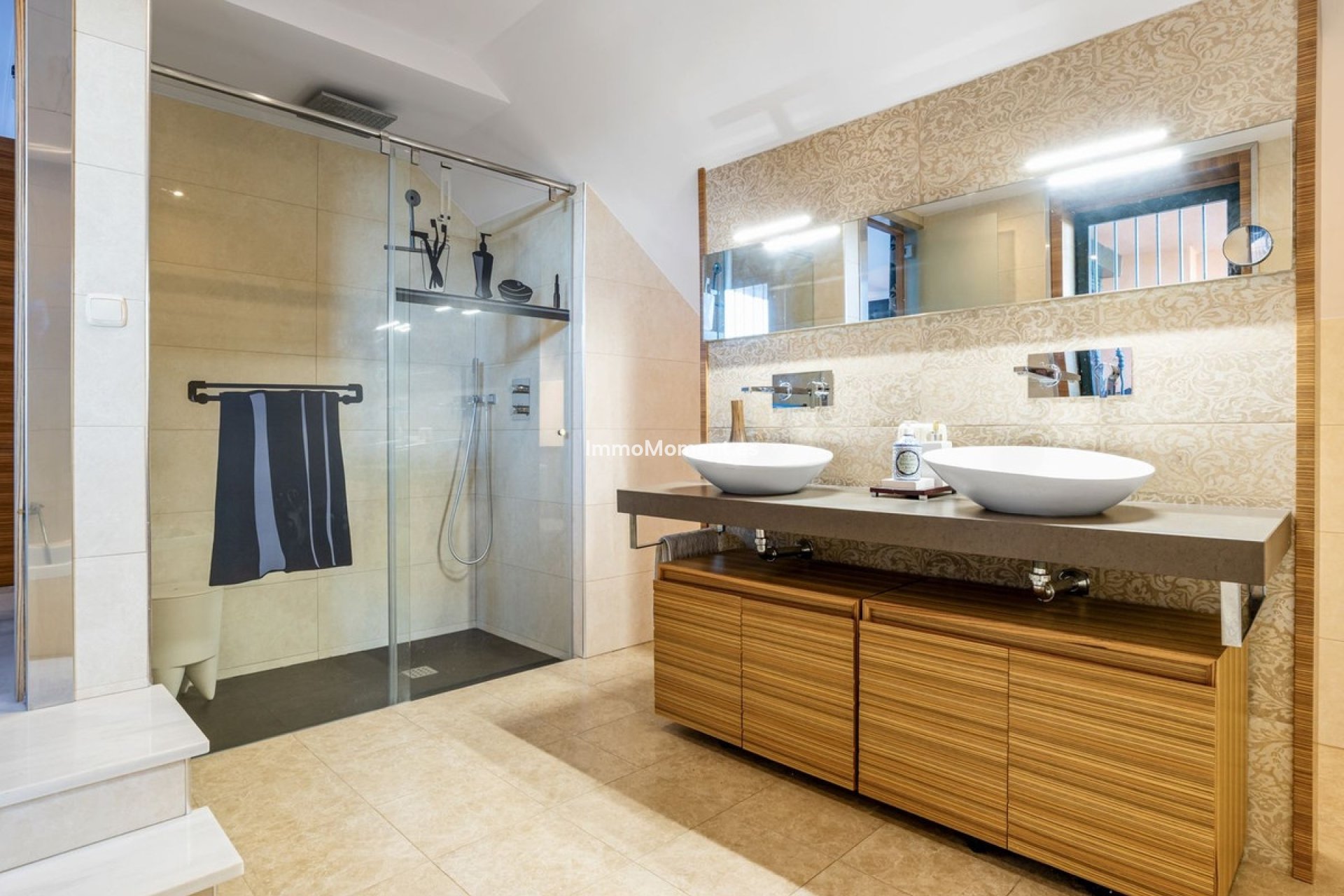 Resale - Apartment - Benahavís - Monte Halcones