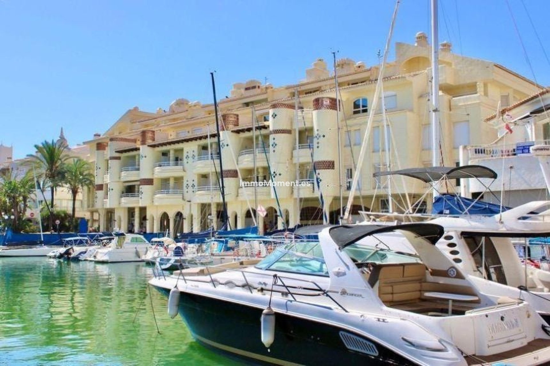 Resale - Apartment - Benalmadena - Benalmadena Centro