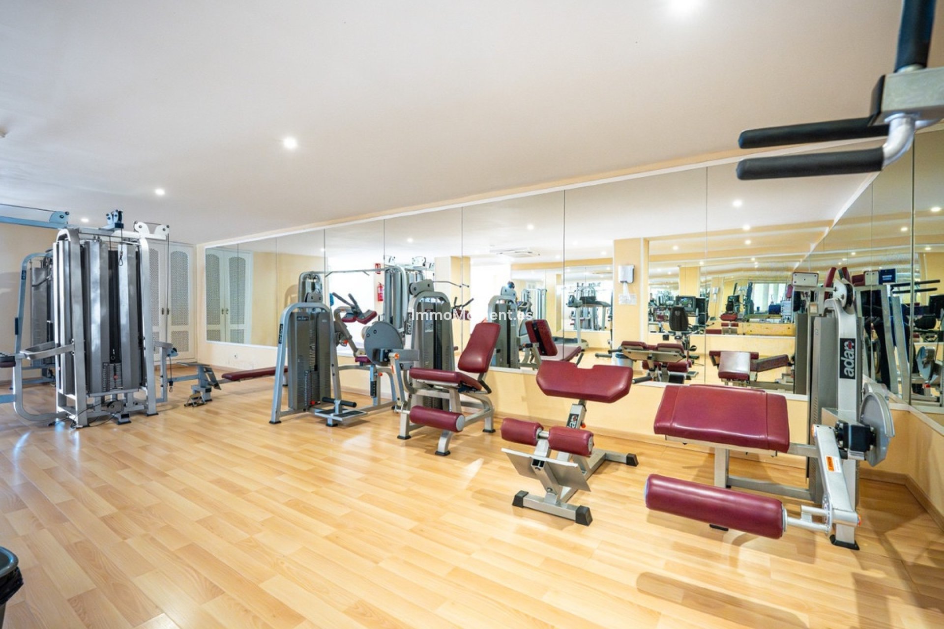 Resale - Apartment - Benalmadena - Benalmadena Centro