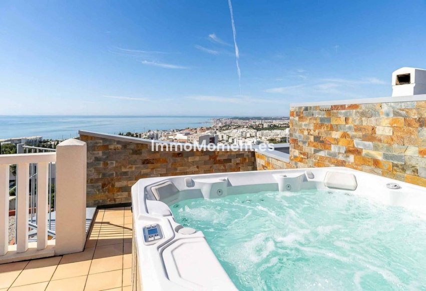 Resale - Apartment - Benalmadena - Benalmadena Centro