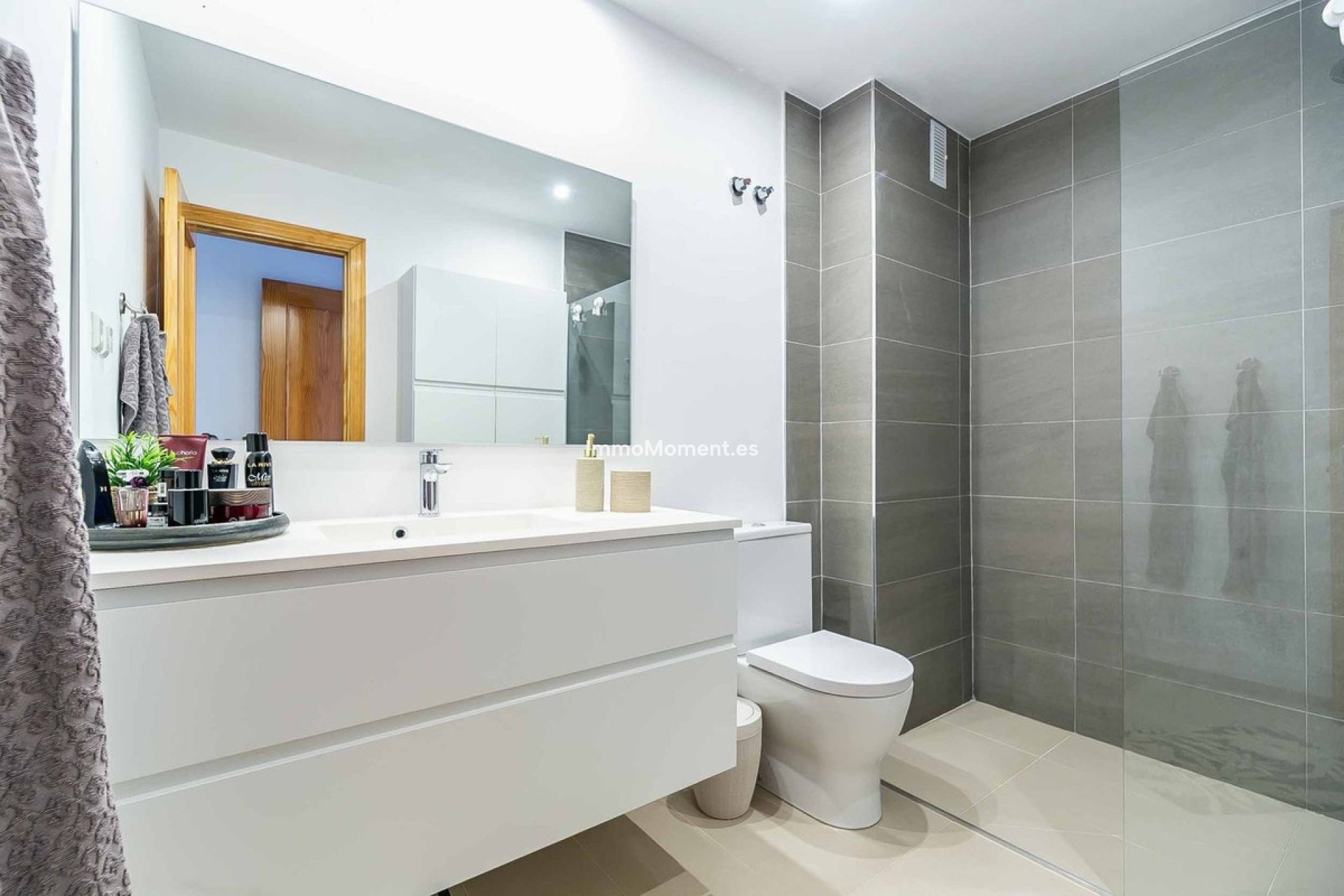Resale - Apartment - Benalmadena - Benalmadena Centro