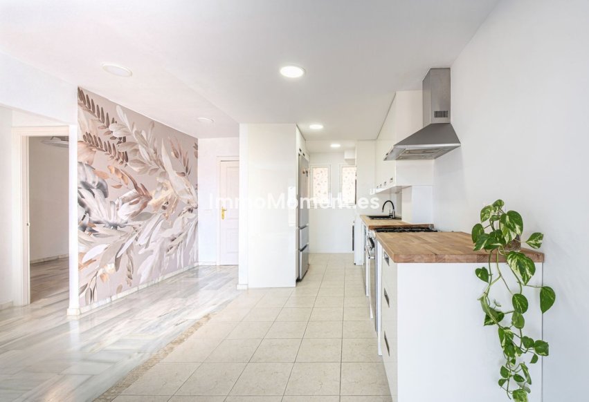 Resale - Apartment - Benalmadena - Benalmadena Centro