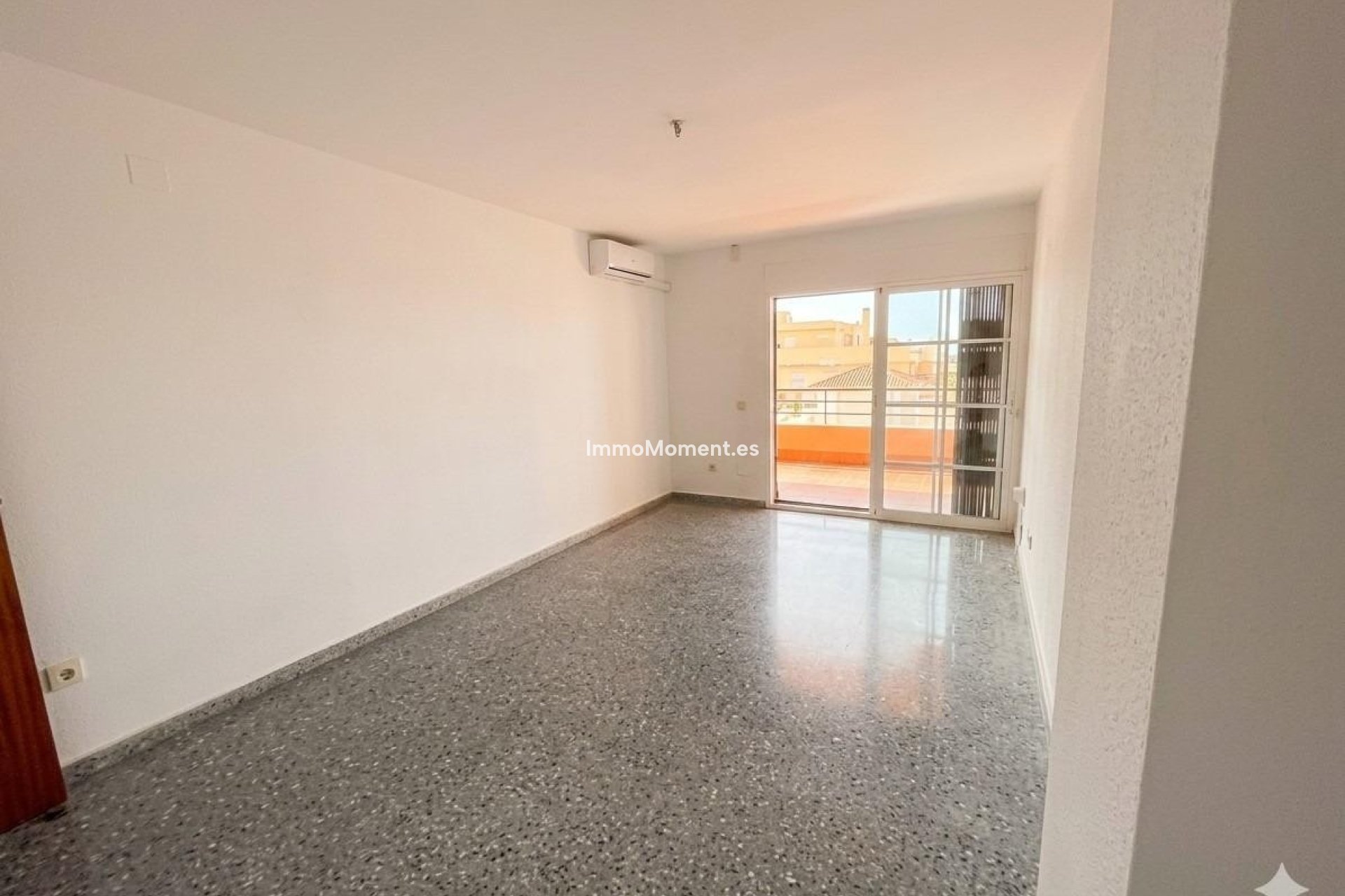 Resale - Apartment - Benalmadena - Benalmadena Centro