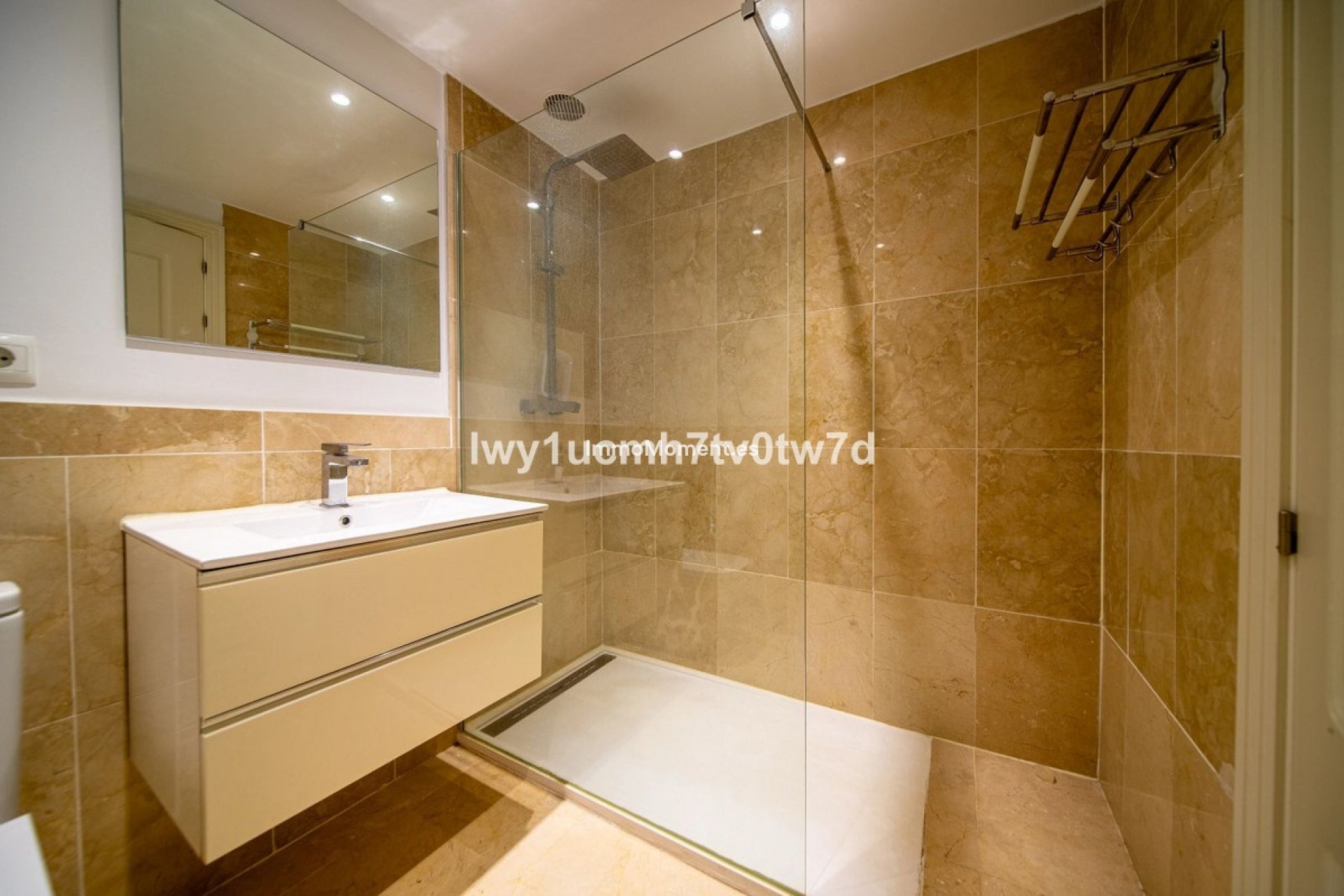 Resale - Apartment - Benalmadena - Benalmadena Centro