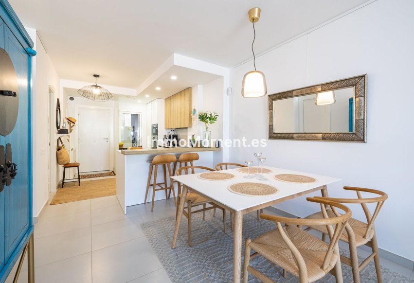 Resale - Apartment - Benalmadena - Benalmadena Costa