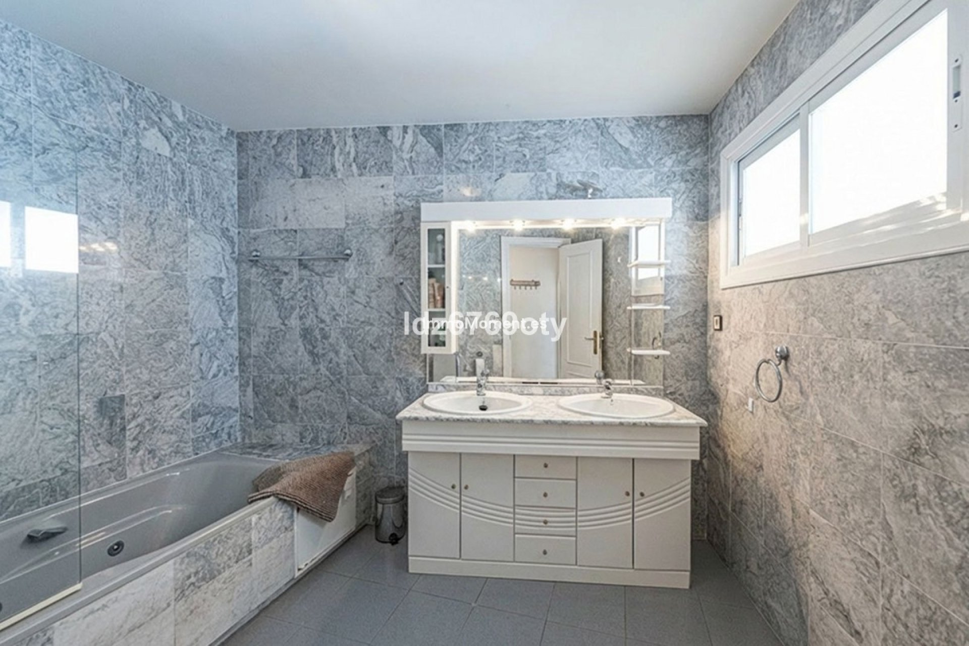 Resale - Apartment - Benalmadena - Benalmadena Costa