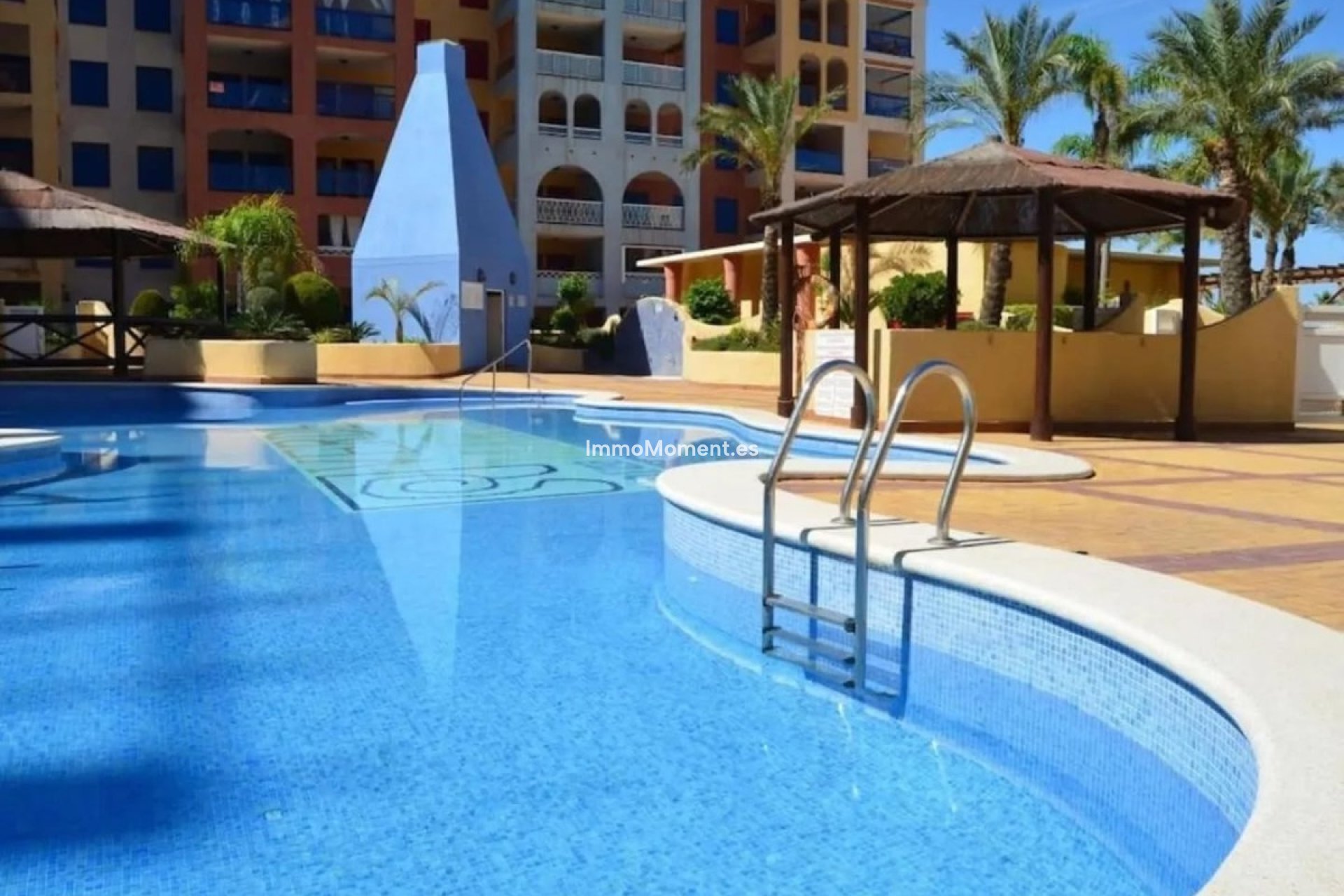 Resale - Apartment - Cartagena - Playa Honda
