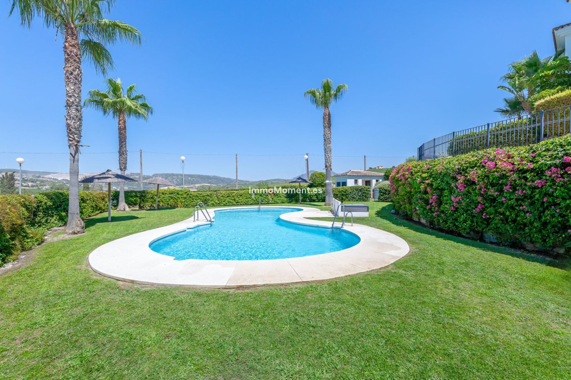 Resale - Apartment - Casares - Casares Centro