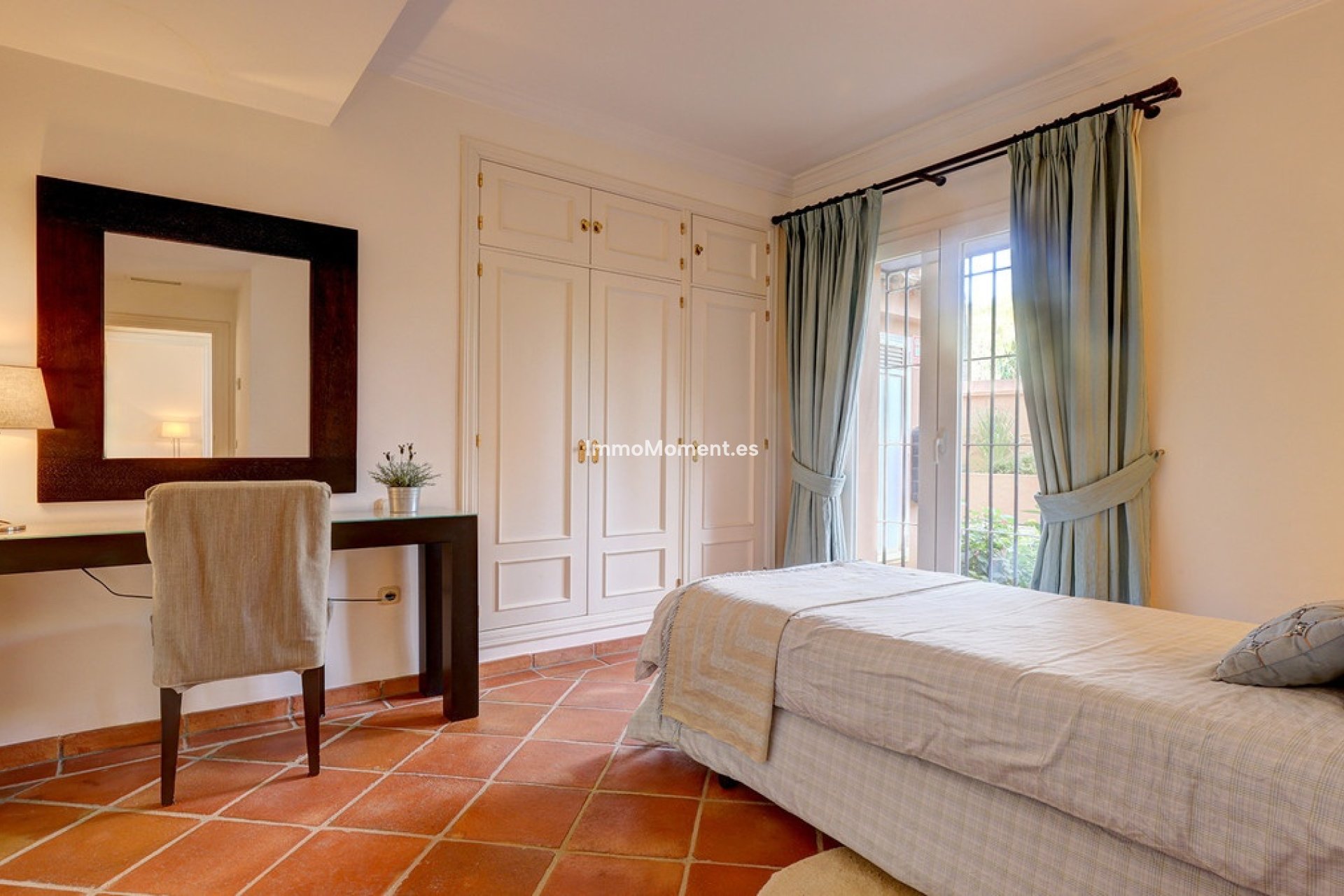 Resale - Apartment - Casares - Casares Centro