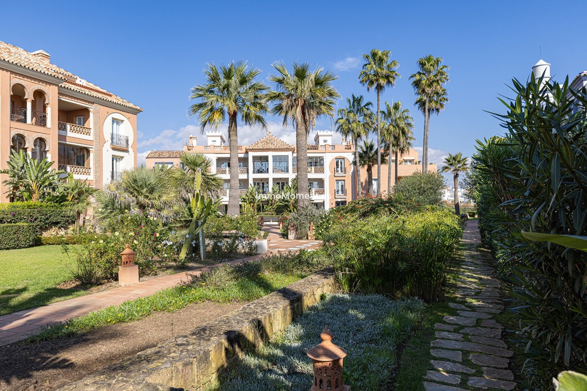 Resale - Apartment - Casares - Casares Centro