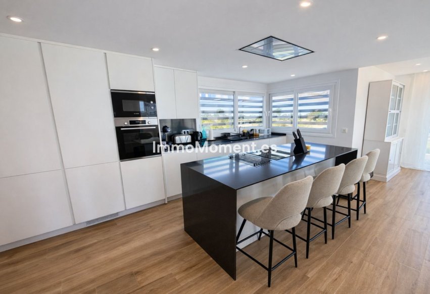 Resale - Apartment - Casares - Casares Centro