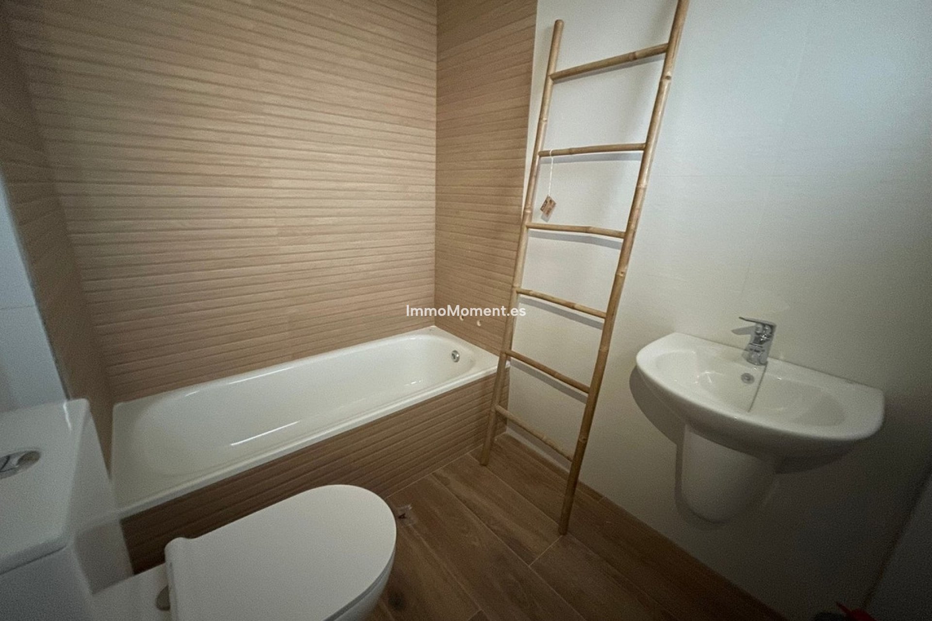 Resale - Apartment - Casares - Casares Centro
