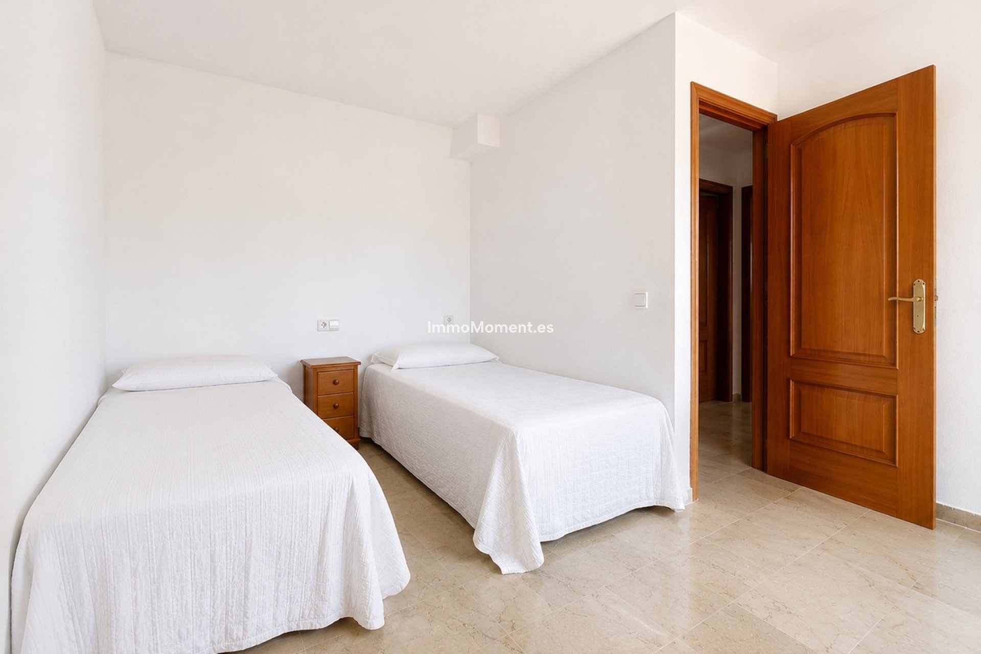 Resale - Apartment - Casares - Casares Centro