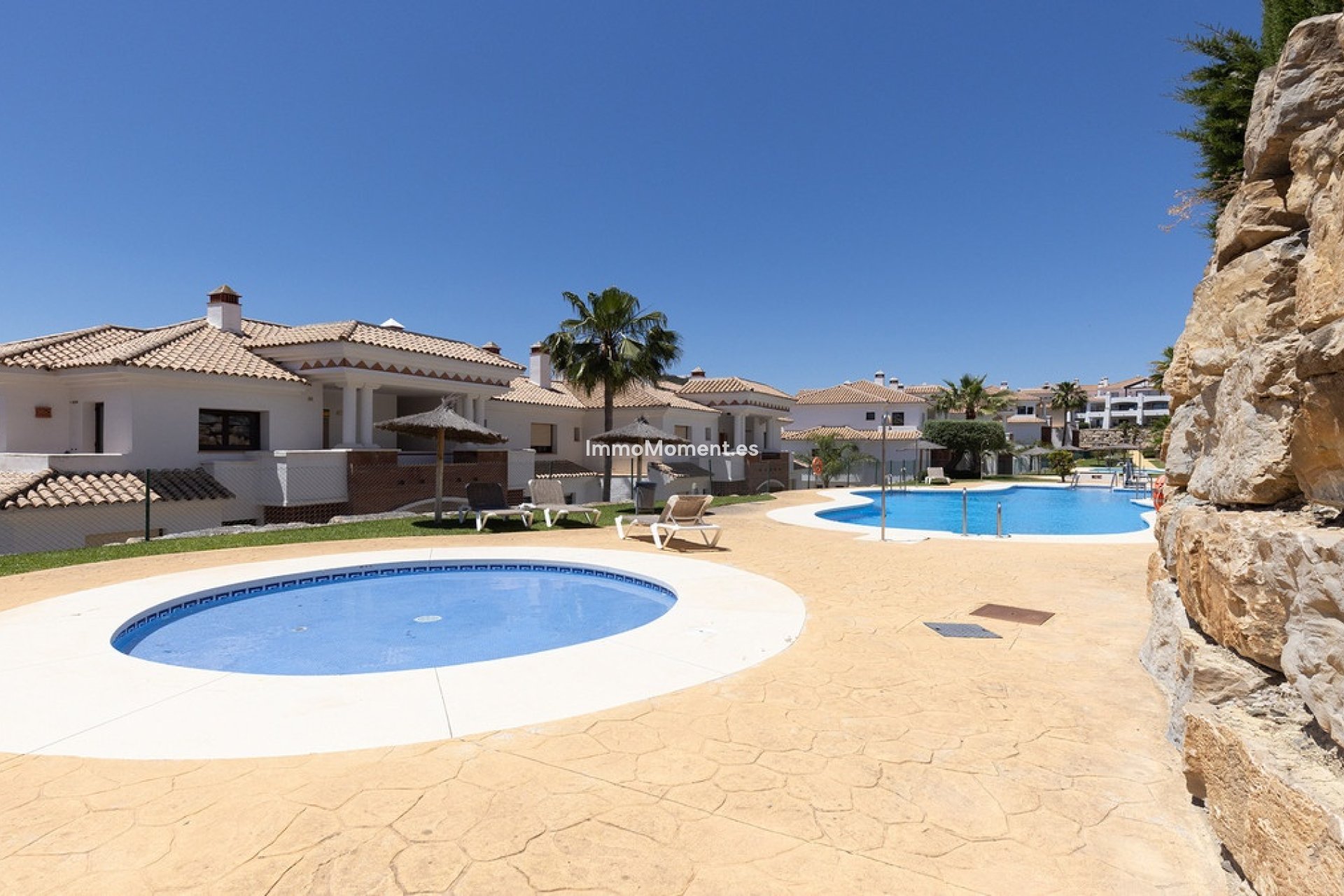 Resale - Apartment - Casares - Casares Centro