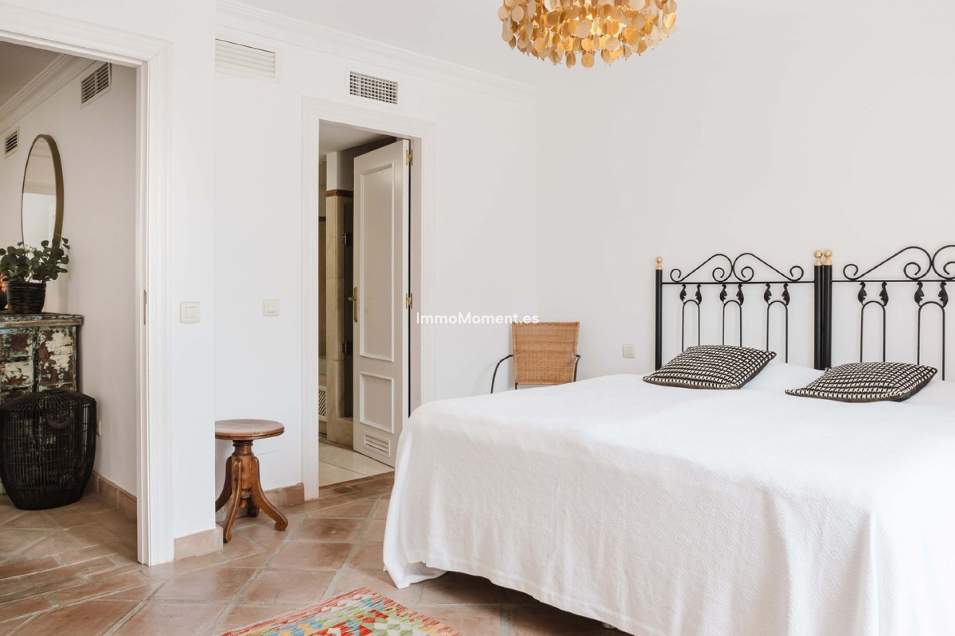 Resale - Apartment - Casares - Casares Centro
