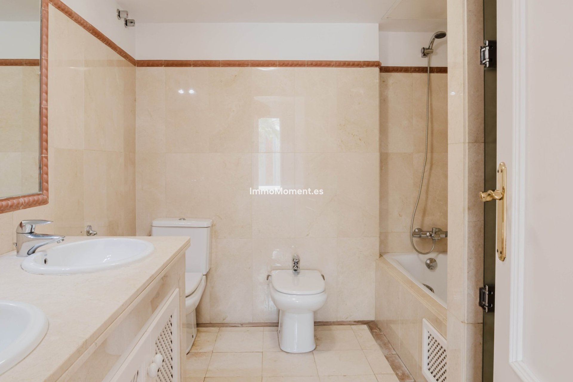 Resale - Apartment - Casares - Casares Centro