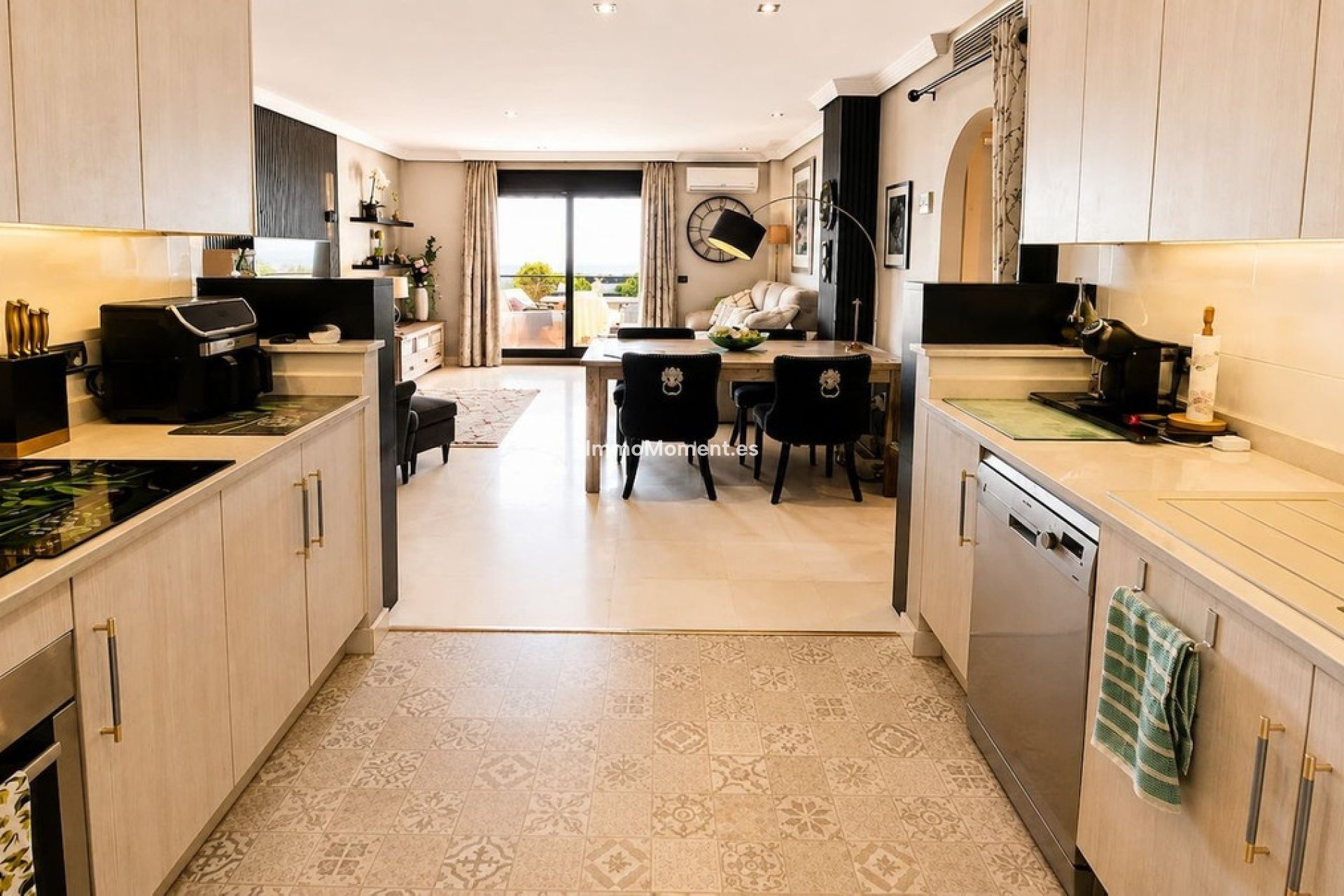 Resale - Apartment - Casares - Doña Julia