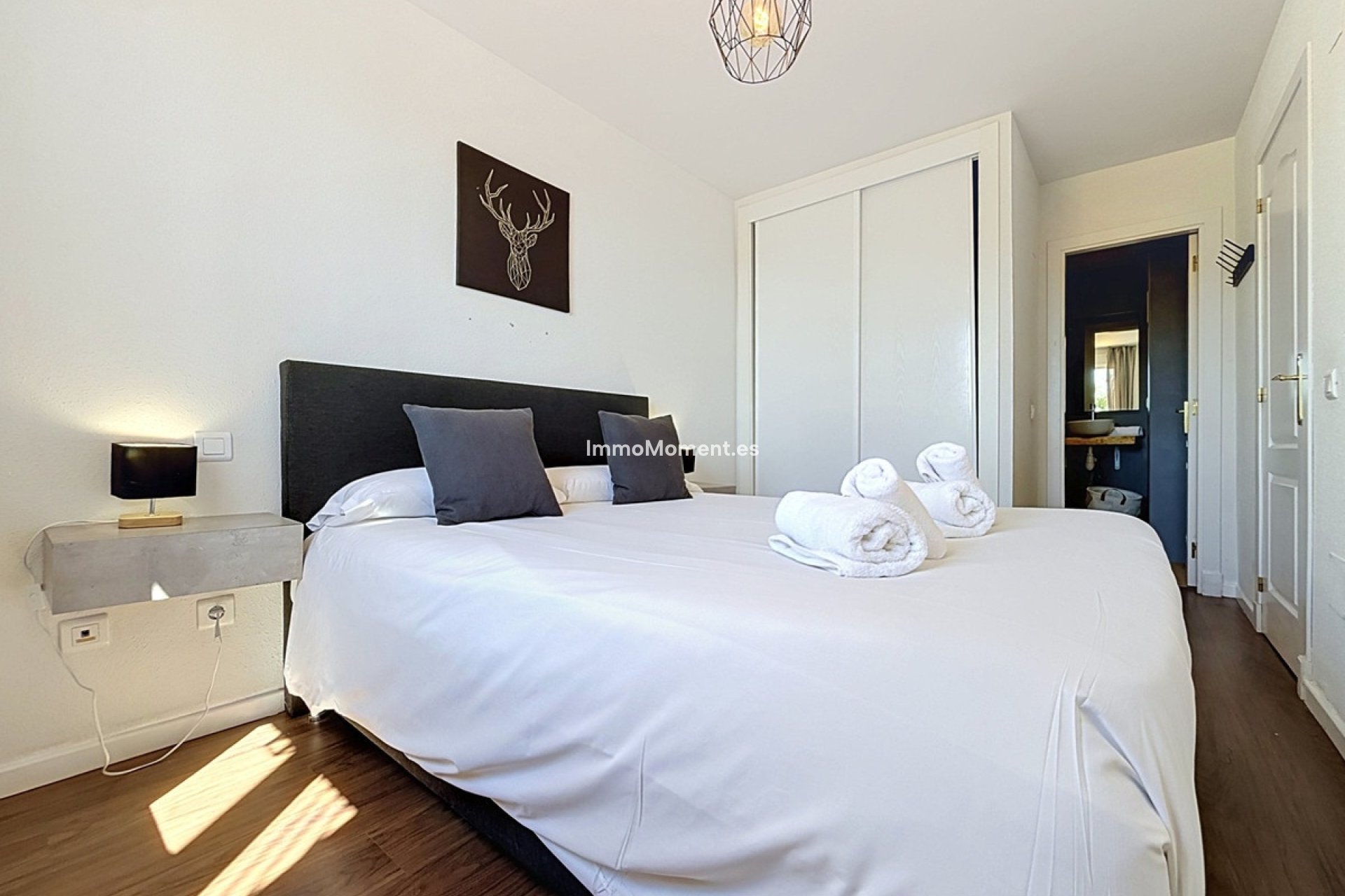 Resale - Apartment - Casares - Doña Julia