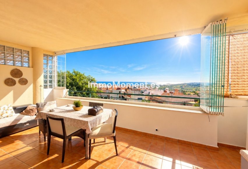 Resale - Apartment - Casares - Doña Julia