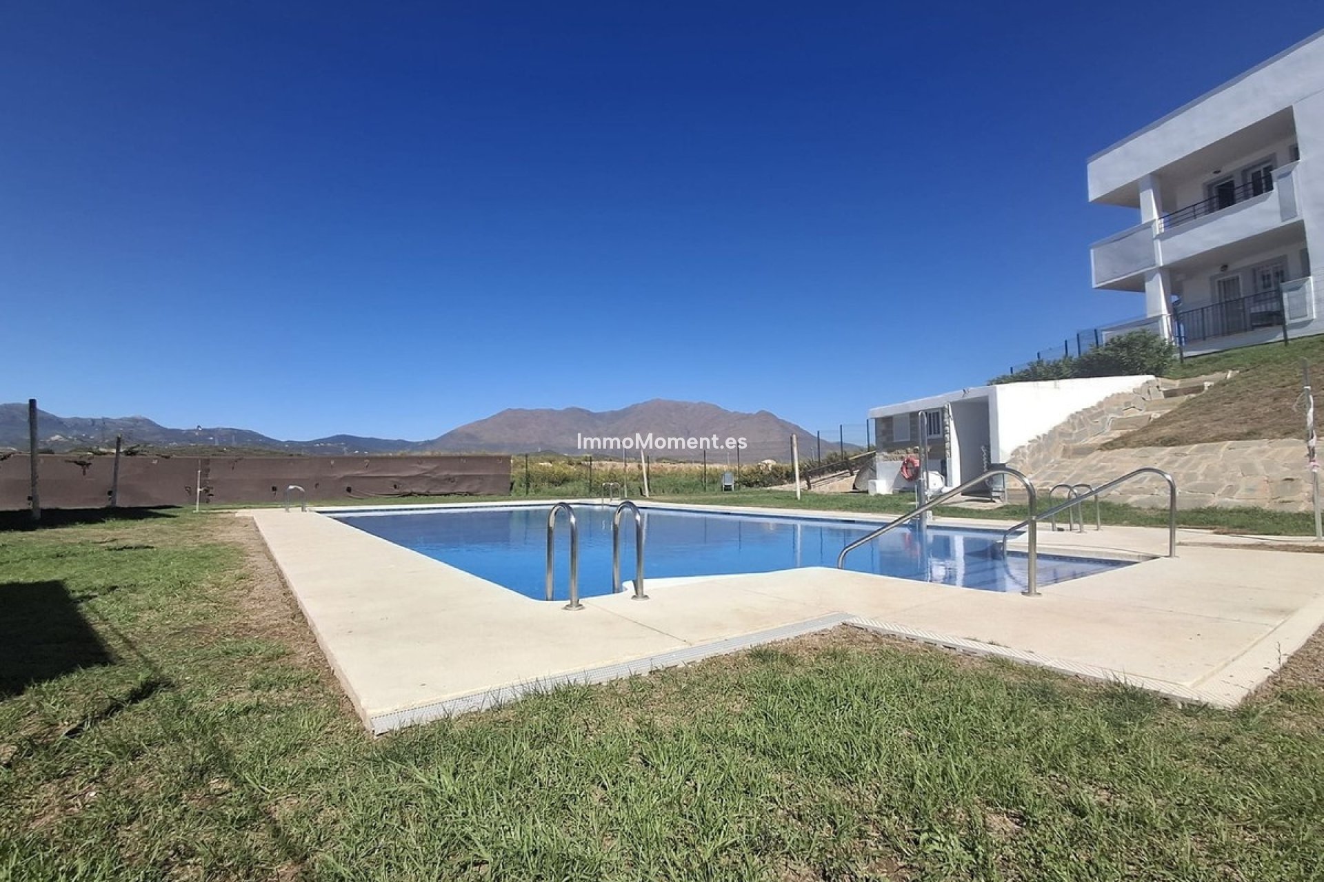 Resale - Apartment - Casares - Doña Julia